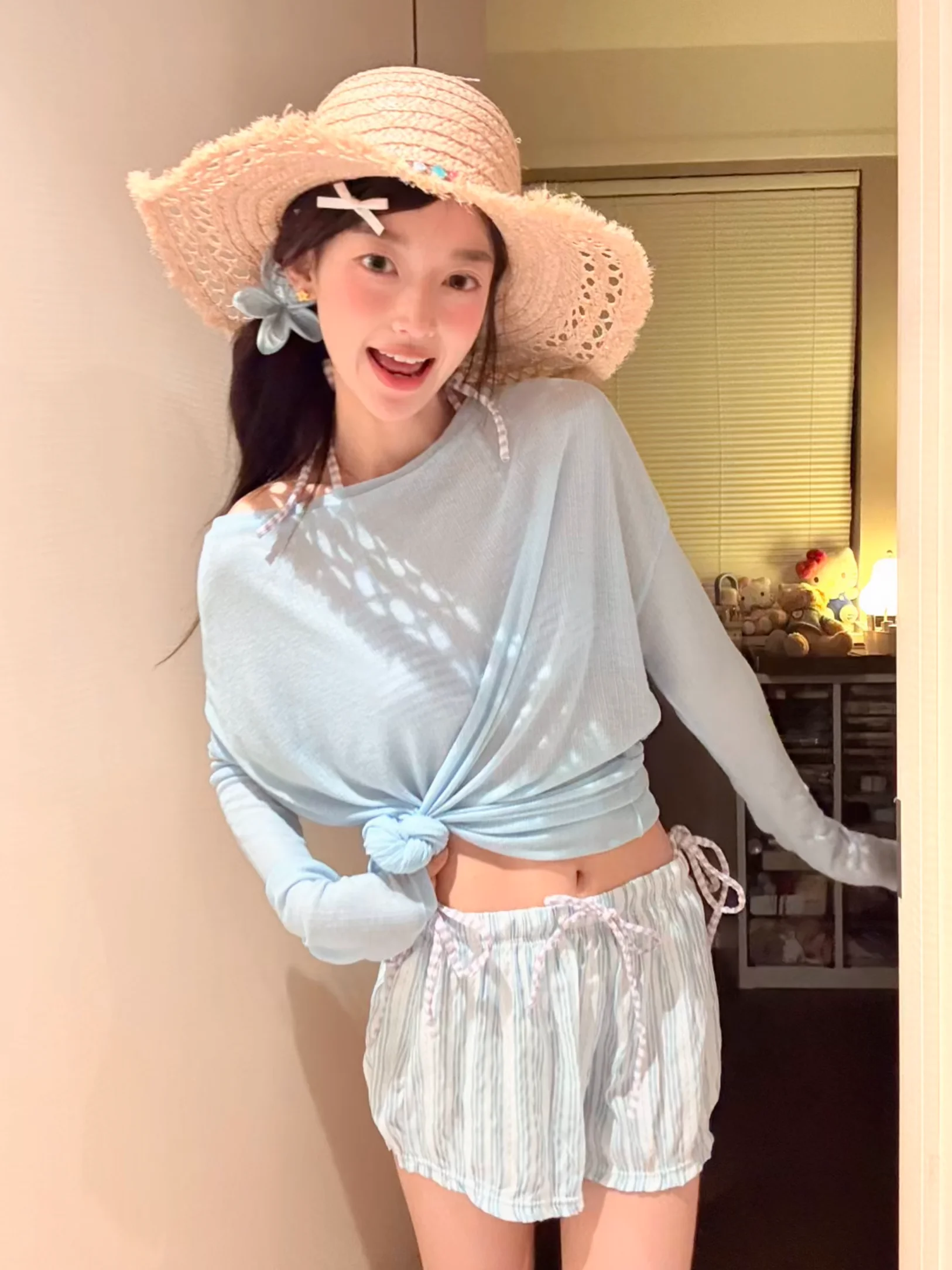 Новый красивый корейский купальник-бикини для женщин: фиолетовый в полоску, двухсекционный, для горячих источников и отпуска, белый, подчеркивающий сексуальность
Новый красивый корейский купальник-бикини для женщин: фиолетовый в полоску, двухсекционный, для горячих источников и отпуска, белый, подчеркивающий сексуальность