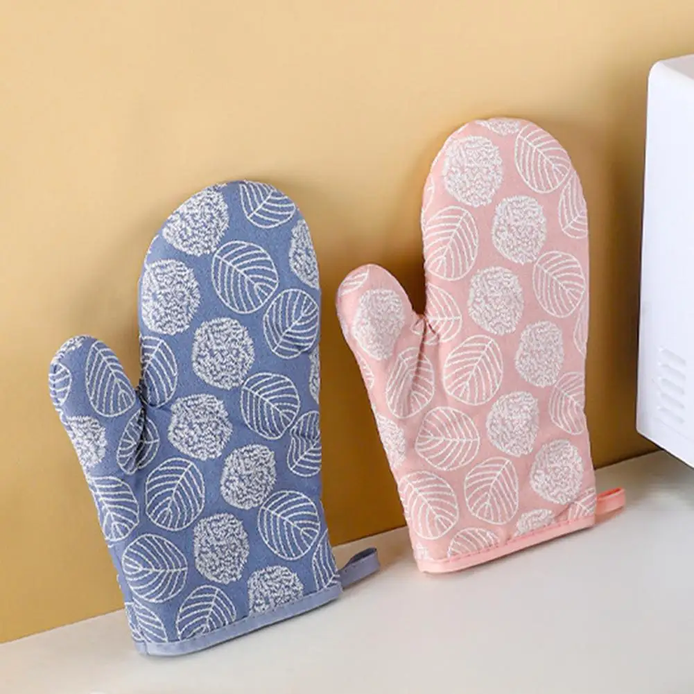 2Pcs Heat Resistant Oven Gloves Non-Slip Silicone Mitts for Baking Grilling Microwave Cooking Gloves for Hot Dishes
2Pcs Heat Resistant Oven Gloves Non-Slip Silicone Mitts for Baking Grilling Microwave Cooking Gloves for Hot Dishes