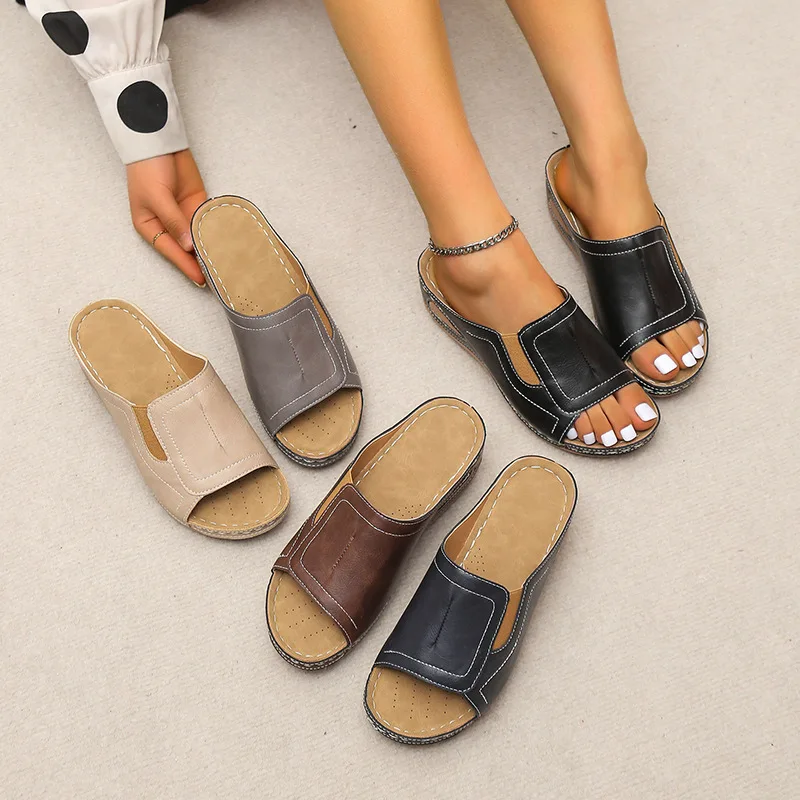 2024 European and American New plus size All-match Flat Slippers Women's Wedge Heel
2024 European and American New plus size All-match Flat Slippers Women's Wedge Heel