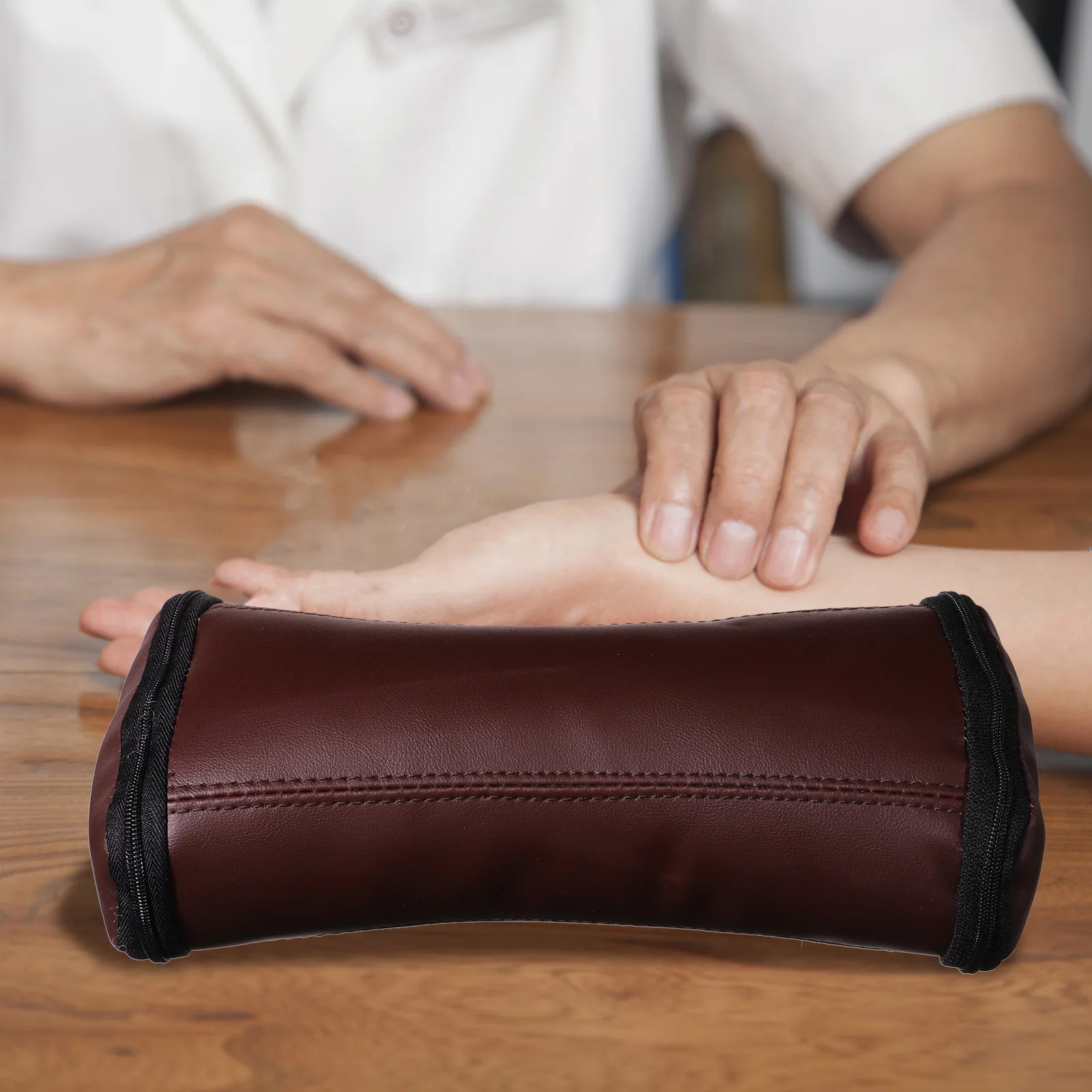 Portable Pulse Pillow For Clinic Comfortable Wrist Artificial Hand Pillow Hospital Diagnostic Cushion Reusable
Portable Pulse Pillow For Clinic Comfortable Wrist Artificial Hand Pillow Hospital Diagnostic Cushion Reusable