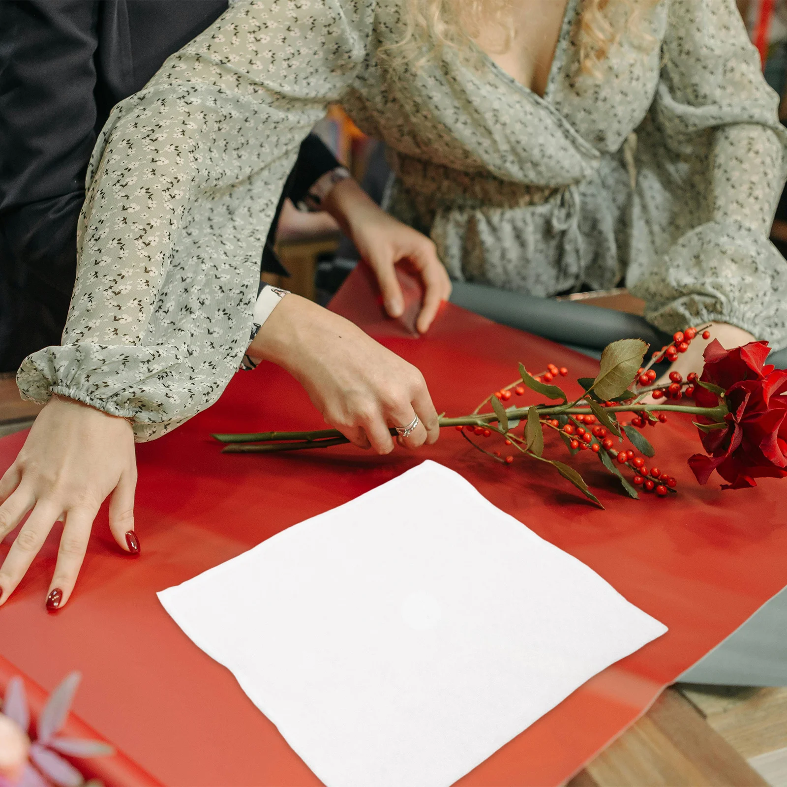 10Pcs Floral Water Retaining Cotton Paper Fresh Flower Preservation Bouquet Wrapping Materials Absorbent Sheets
10Pcs Floral Water Retaining Cotton Paper Fresh Flower Preservation Bouquet Wrapping Materials Absorbent Sheets