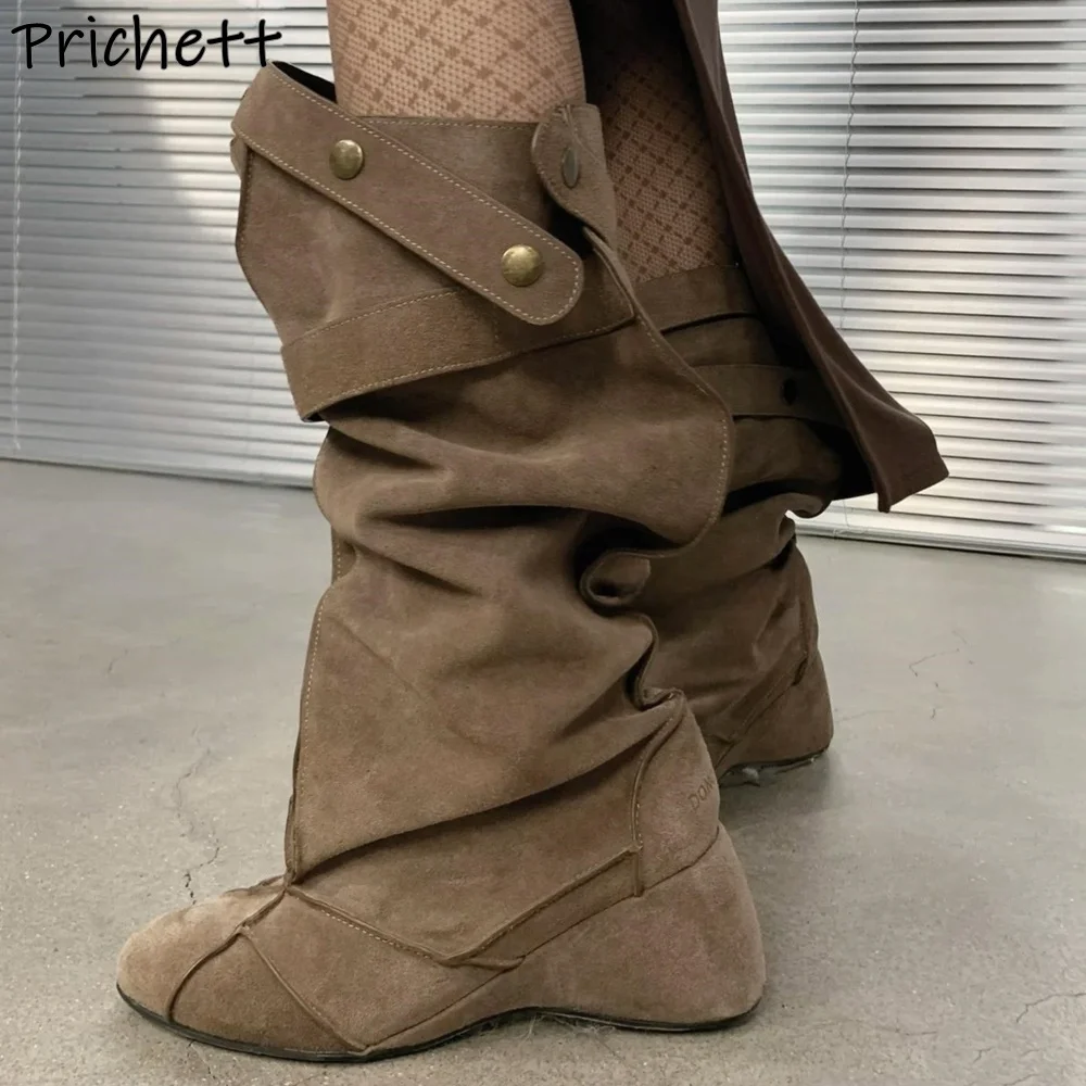 Patchwork Retro Pleated Boots Round Toe Wedges Buckle Belt Brown Solid Knight Boots Winter Fashion West Style Shoes 2025
Patchwork Retro Pleated Boots Round Toe Wedges Buckle Belt Brown Solid Knight Boots Winter Fashion West Style Shoes 2025
