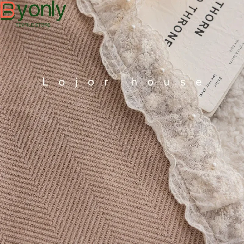 Customized Fishbone Velvet Jacquard Lace Splicing Curtains for Living Room Bedroom French Window Customized Finished Products
Customized Fishbone Velvet Jacquard Lace Splicing Curtains for Living Room Bedroom French Window Customized Finished Products