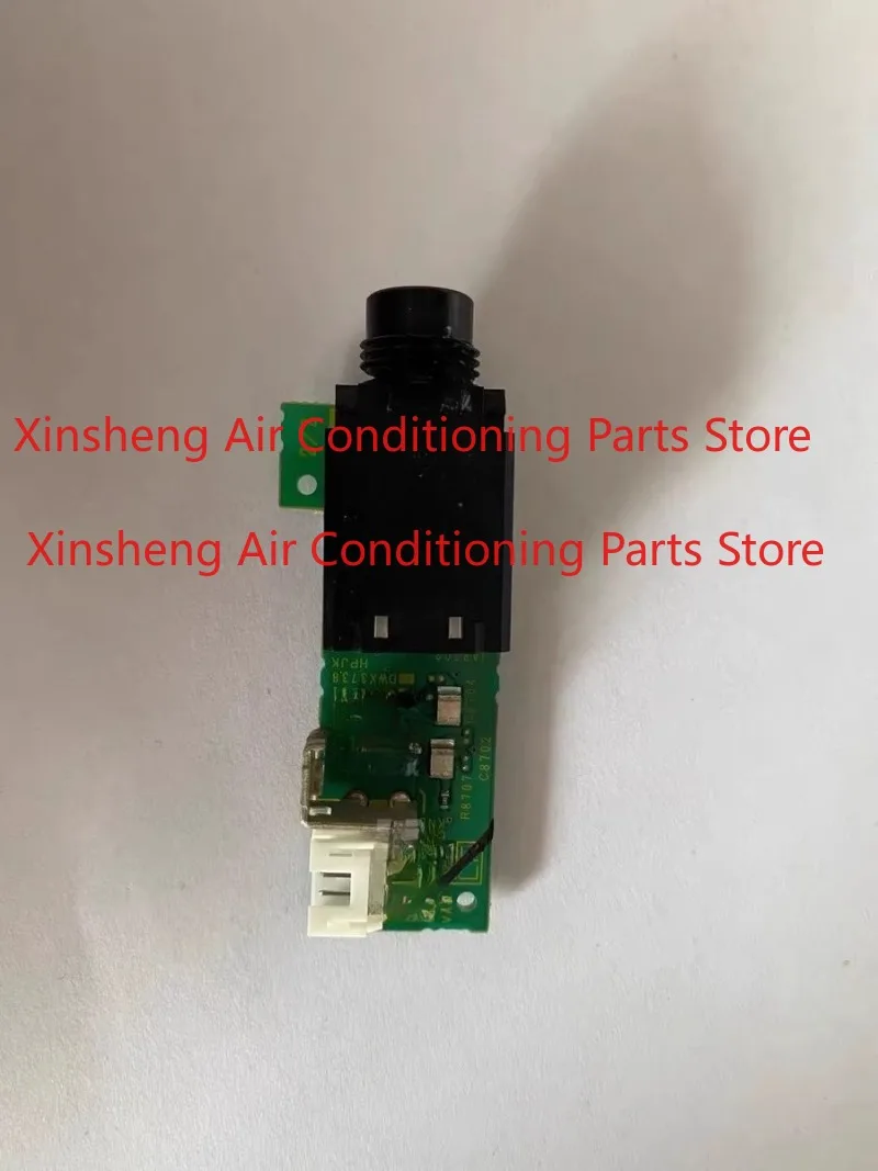 Suitable for Pioneer DJM900NXS2 mixer console earphone board 900 third generation 6.5 earphone assembly board DWX3731
Suitable for Pioneer DJM900NXS2 mixer console earphone board 900 third generation 6.5 earphone assembly board DWX3731
