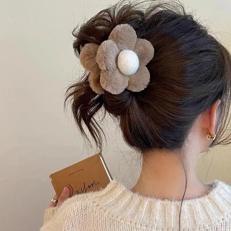3PCS Plush Flower Hairpin Large Shark Clip Simple Barrettes Crab Hair Clips Hairgrips Autumn Winter Hair Accessories
3PCS Plush Flower Hairpin Large Shark Clip Simple Barrettes Crab Hair Clips Hairgrips Autumn Winter Hair Accessories