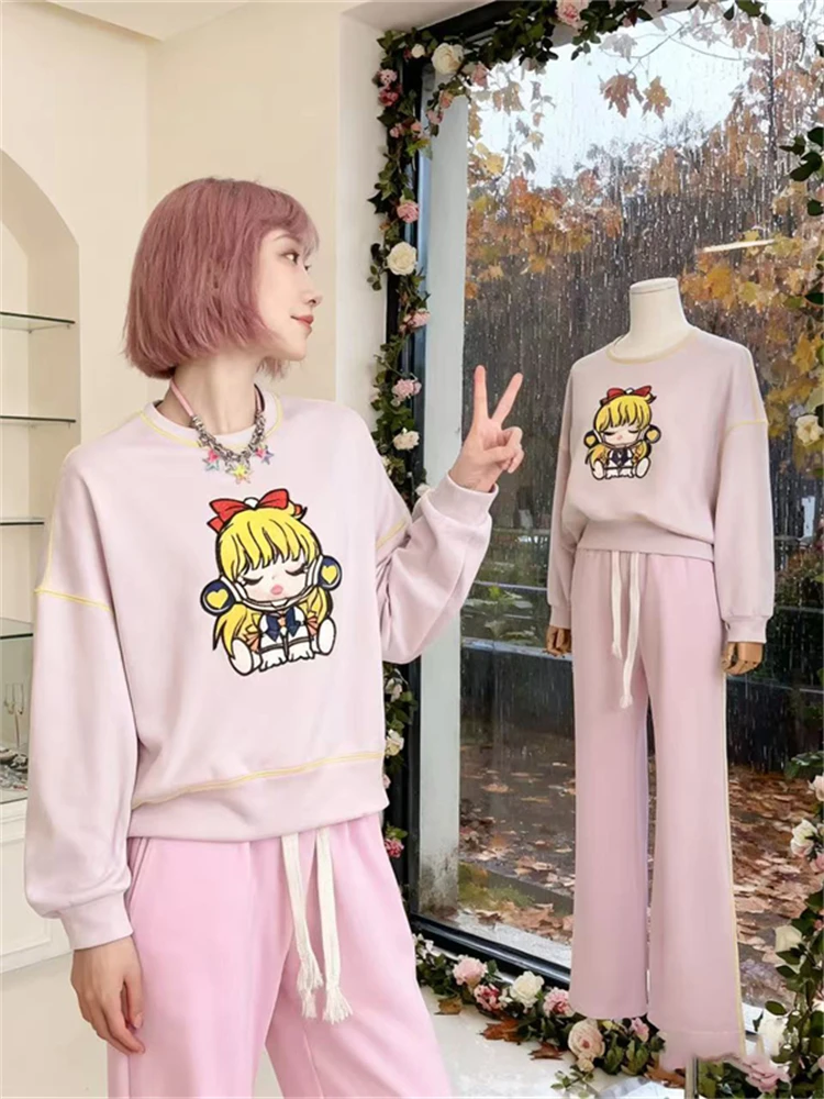 Sweet And Gentle Embroidered round Neck Sweatshirt Trending Women's Spring New High-End Feeling Top Comfortable Loose Fit
Sweet And Gentle Embroidered round Neck Sweatshirt Trending Women's Spring New High-End Feeling Top Comfortable Loose Fit