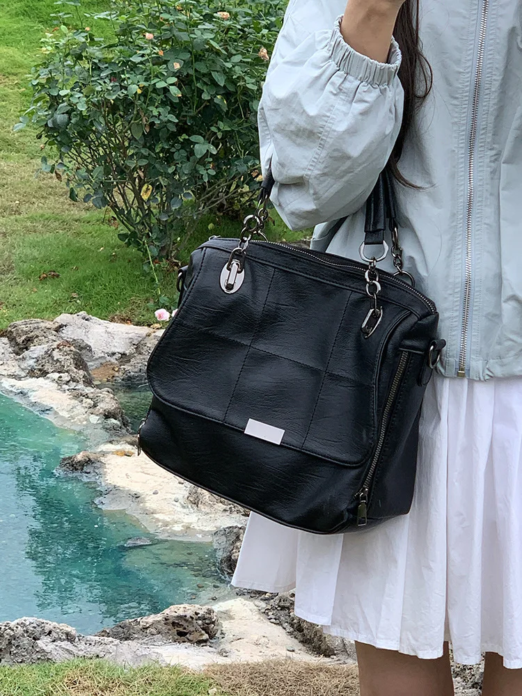 2025 New High-End Chain Bag Niche Design Armpit Bag Black Commuter Versatile Shoulder Crossbody Bag for Women
2025 New High-End Chain Bag Niche Design Armpit Bag Black Commuter Versatile Shoulder Crossbody Bag for Women