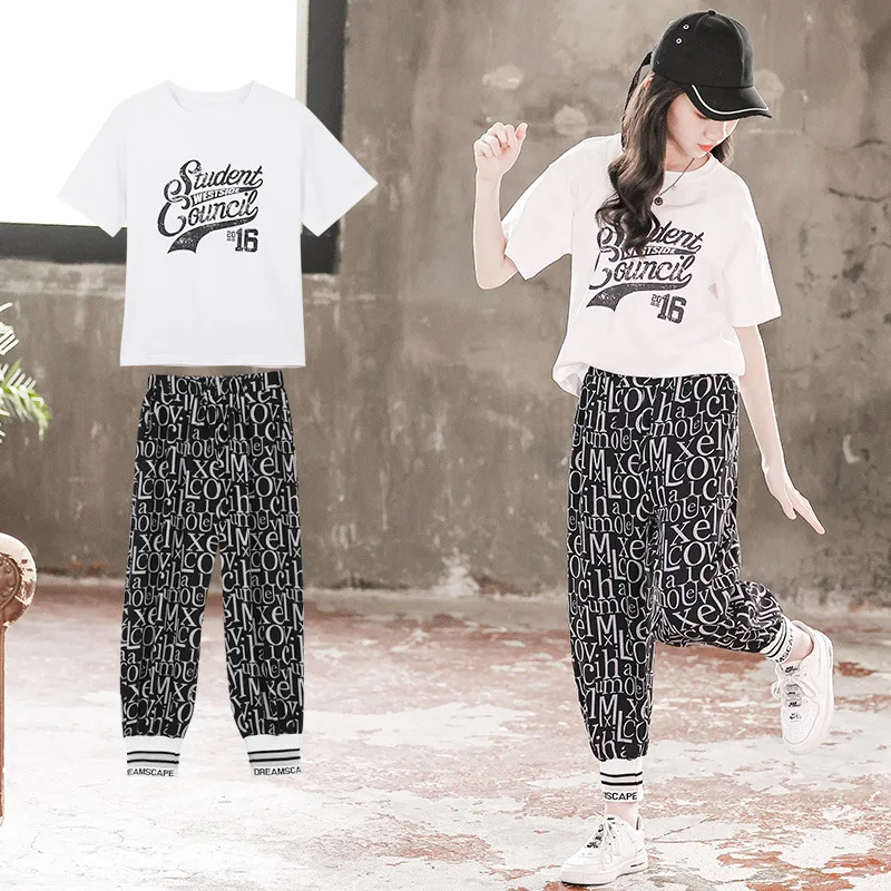2024 Summer Teenager Girl Tracksuit School Girl T-Shirt Casual Top+Alphabet Full Print Trousers Sets For Children
2024 Summer Teenager Girl Tracksuit School Girl T-Shirt Casual Top+Alphabet Full Print Trousers Sets For Children