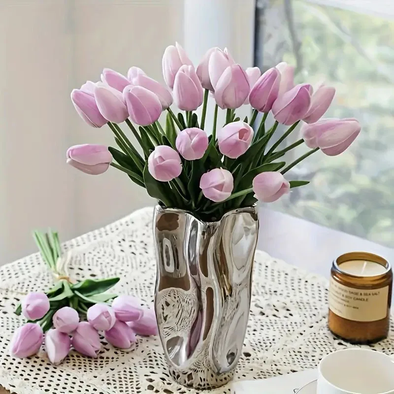 Home Decoration Tulip Artificial Flowers Bouquets centerpieces for Room Decor Garden Wedding Decoration Party Table Ornament
Home Decoration Tulip Artificial Flowers Bouquets centerpieces for Room Decor Garden Wedding Decoration Party Table Ornament