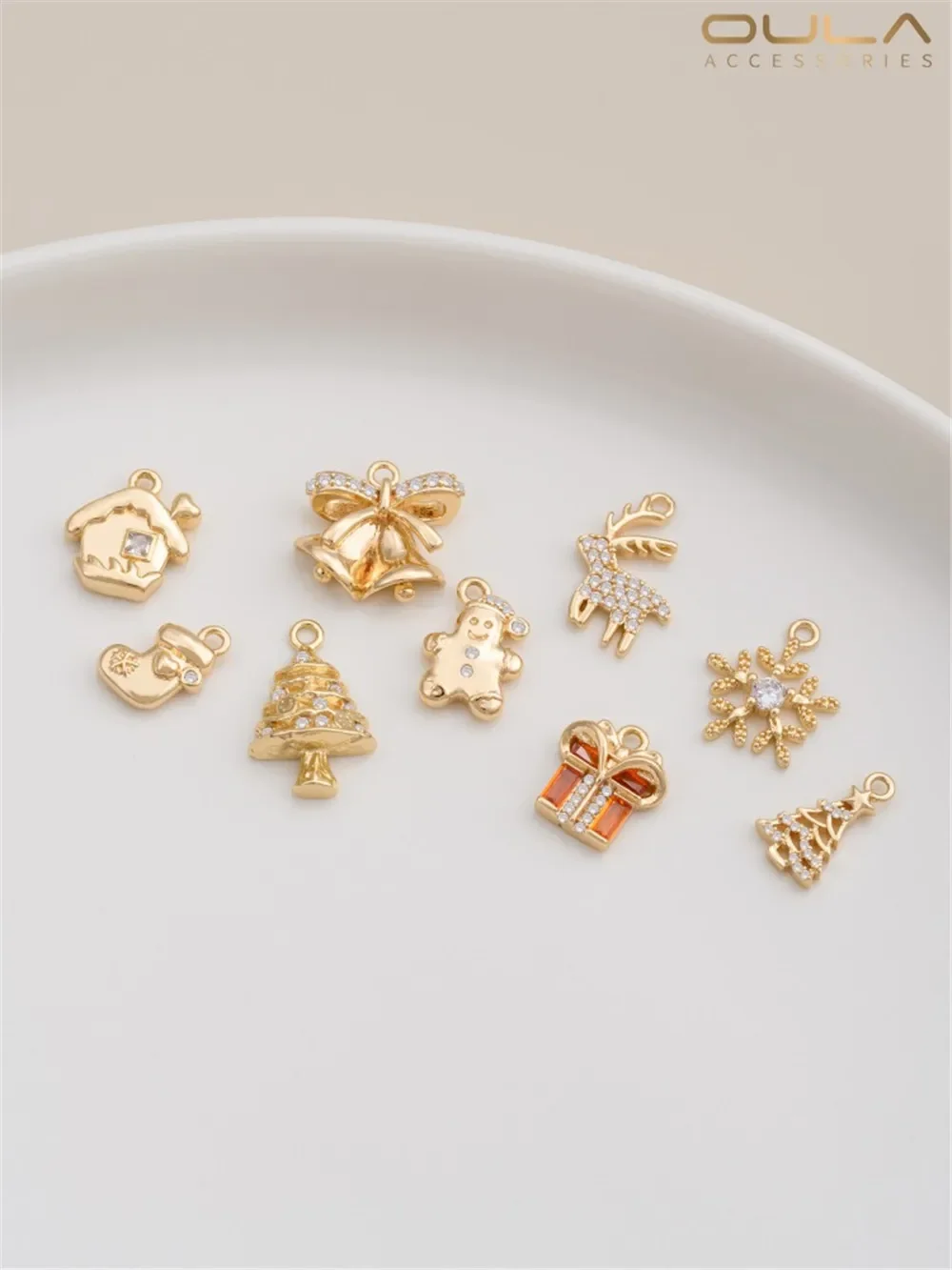 14K Gold-Color Plated Christmas Themed DIY Jewelry Pendant Featuring Snowflake Snowman Bell Gift Box Reindeer & Christmas Tree
14K Gold-Color Plated Christmas Themed DIY Jewelry Pendant Featuring Snowflake Snowman Bell Gift Box Reindeer & Christmas Tree