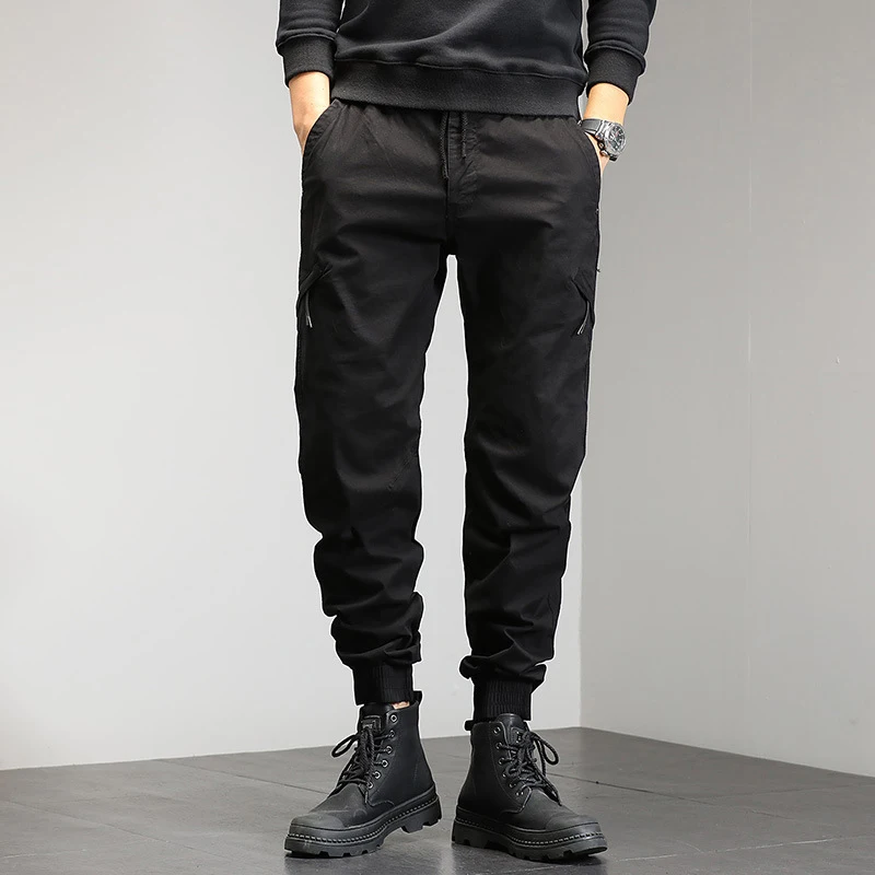 Men's Retro Solid Color Cotton Work Pants for Autumn Winter Durable Casual Trousers with Multiple Pockets
Men's Retro Solid Color Cotton Work Pants for Autumn Winter Durable Casual Trousers with Multiple Pockets