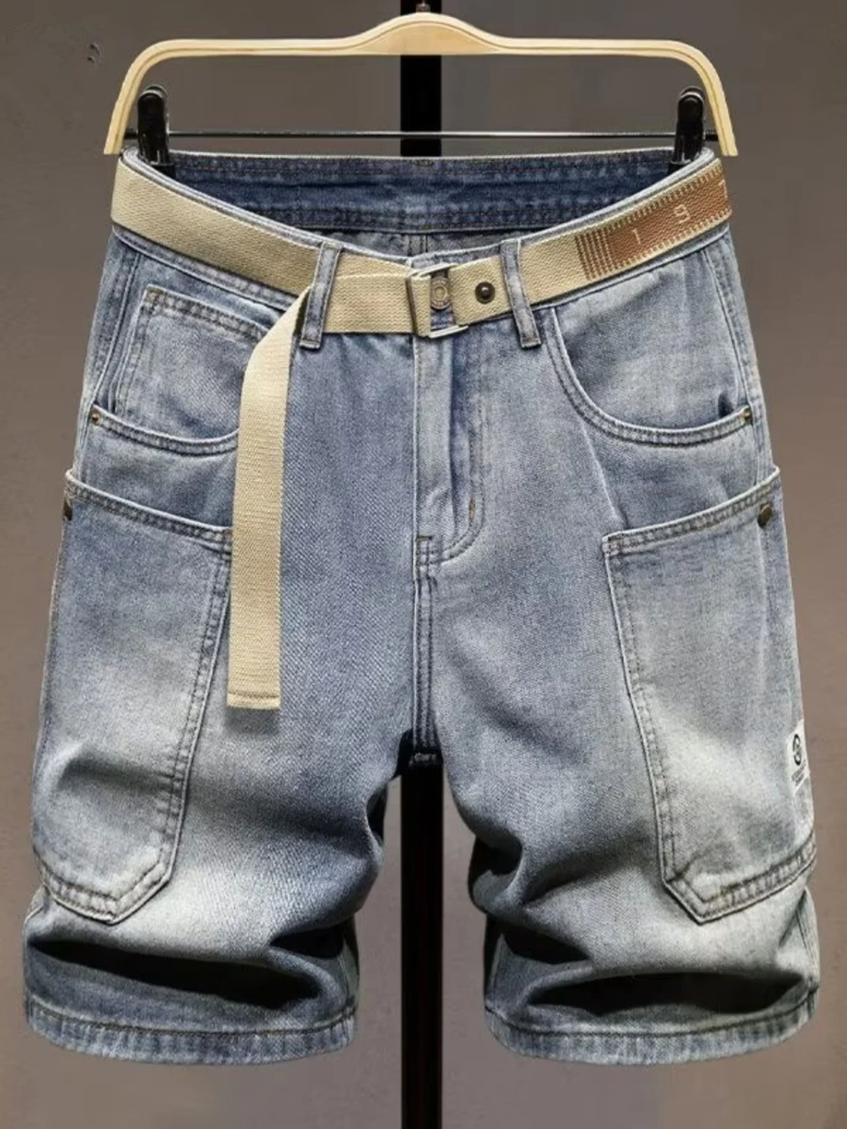 Loose Fit Five Inch Denim Shorts for Men Summer Thin Material Harajuku Style Casual Wear Multi Pocket Design Youth Fashion
Loose Fit Five Inch Denim Shorts for Men Summer Thin Material Harajuku Style Casual Wear Multi Pocket Design Youth Fashion