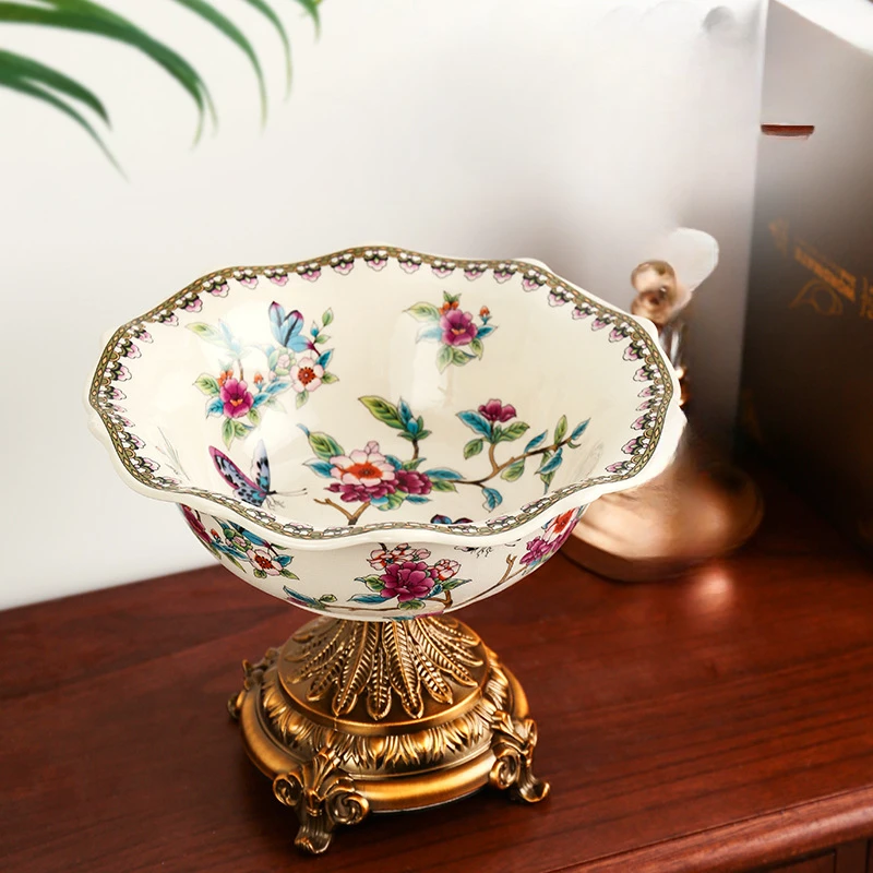 Creative American Retro High Foot Ceramic Fruit Bowl Villa Living Room Home Use European Style Fruit Plate Decoration
Creative American Retro High Foot Ceramic Fruit Bowl Villa Living Room Home Use European Style Fruit Plate Decoration