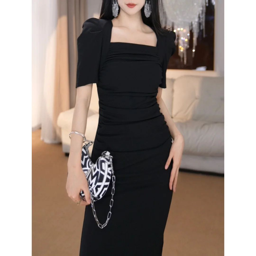 French square neck dress new summer retro elegant temperament puff sleeve slim hip skirt
French square neck dress new summer retro elegant temperament puff sleeve slim hip skirt