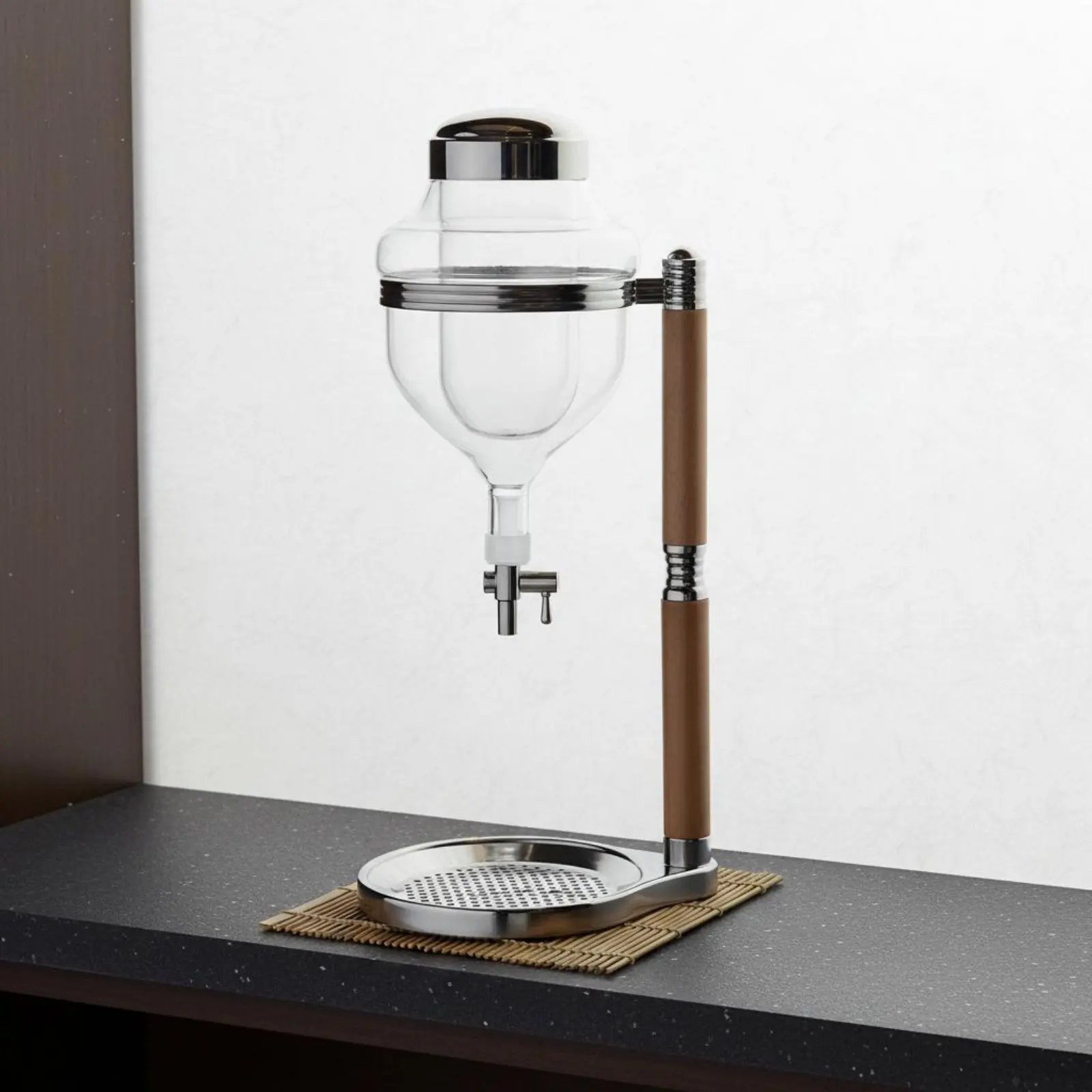 Japanese Design Sake Dispenser Hot and Cold Use Glass Beverage Chiller Pot Teardrop Beverage Warmer Barware for Home Bar
Japanese Design Sake Dispenser Hot and Cold Use Glass Beverage Chiller Pot Teardrop Beverage Warmer Barware for Home Bar