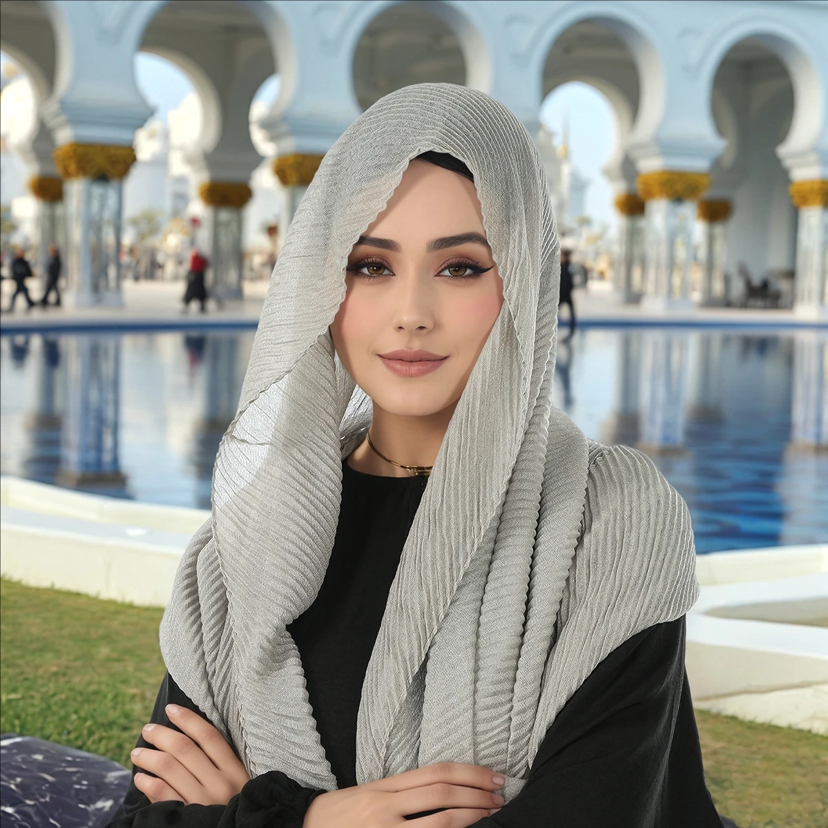 Women Pleated Scarf Glitter Shimmer Hijab Muslim Crinkle Hijab Shawls Fashion Shining Brightly Silver wire Headwraps Turban
Women Pleated Scarf Glitter Shimmer Hijab Muslim Crinkle Hijab Shawls Fashion Shining Brightly Silver wire Headwraps Turban