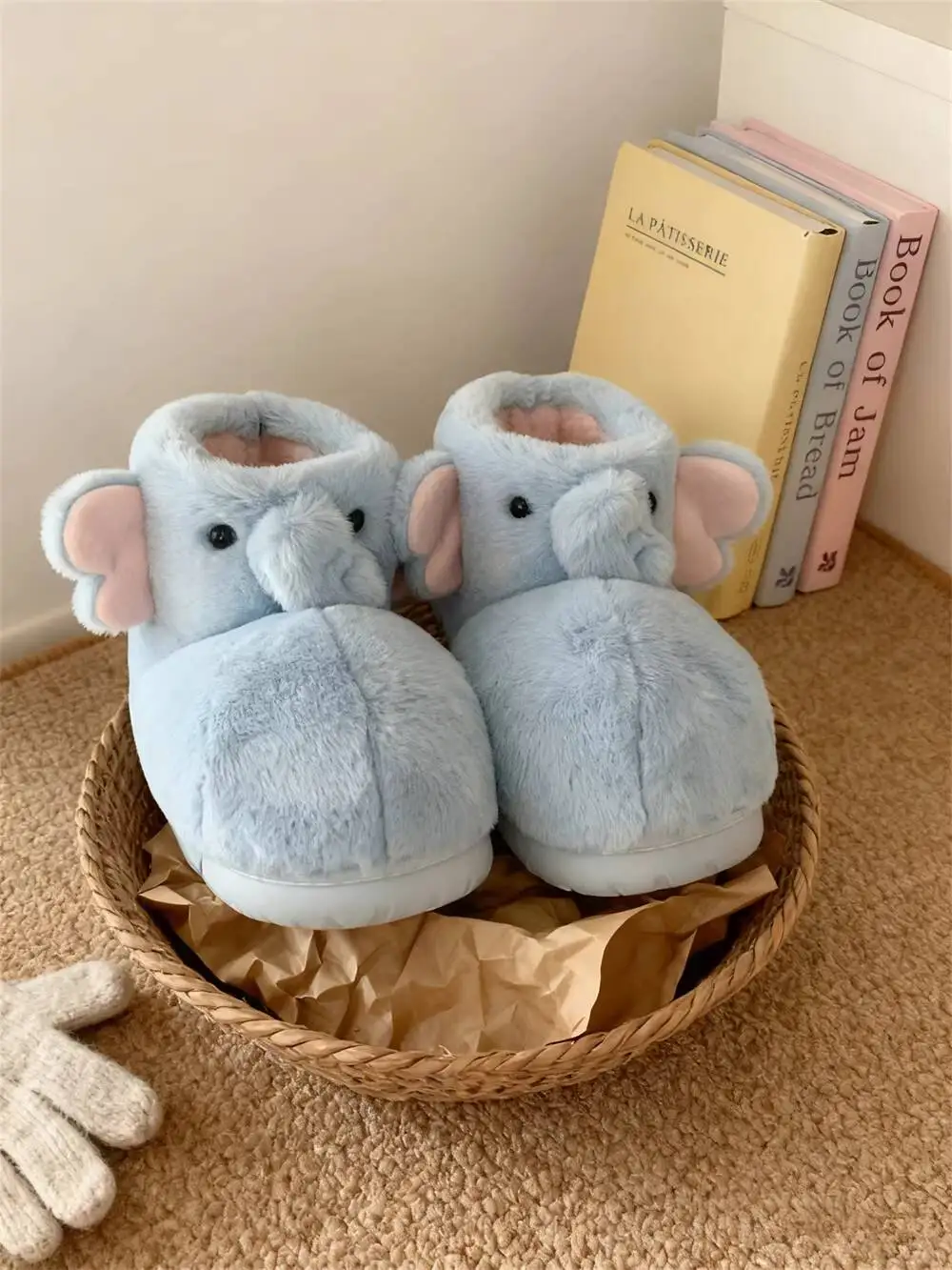 Funny Plush Slippers Women's New High Top Snow Boots Fleece Lined Warm Non-slip Cute Elephant Furry Boots Sweet Lovely Style
Funny Plush Slippers Women's New High Top Snow Boots Fleece Lined Warm Non-slip Cute Elephant Furry Boots Sweet Lovely Style