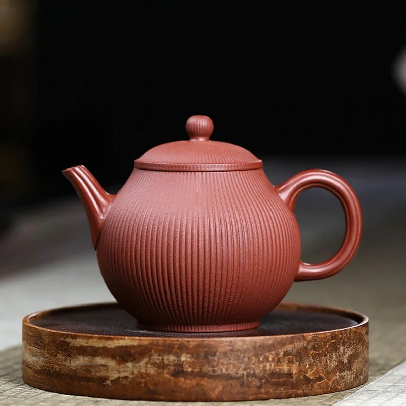 260ML Authentic Dahongpao Stripe Filter Kettle Yixing Purple Clay Teapot Handmade Beauty Tea Pot Customized Zisha Tea Set
260ML Authentic Dahongpao Stripe Filter Kettle Yixing Purple Clay Teapot Handmade Beauty Tea Pot Customized Zisha Tea Set