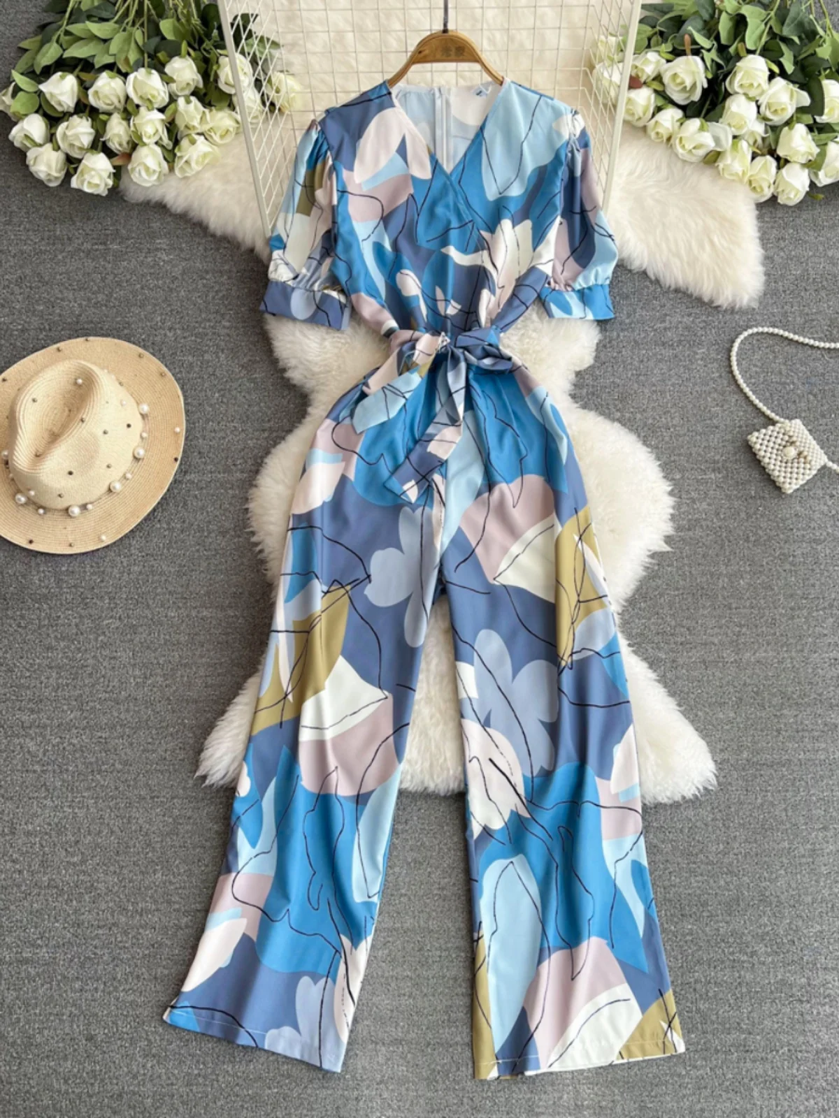 Foamlina 2024 Summer Fashion Printed Jumpsuit Women Fashion V Neck Short Sleeve Sash Bow-tied Straight Leg Full Length Jumpsuits
Foamlina 2024 Summer Fashion Printed Jumpsuit Women Fashion V Neck Short Sleeve Sash Bow-tied Straight Leg Full Length Jumpsuits