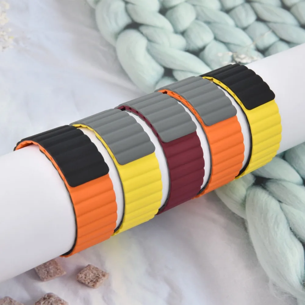 For Garmin Forerunner 265 255 245 245M 645 645M 55 158 165 Music 970 570 42mm 47mm Magnetic Loop Band 20mm 22mm Silicone Strap
For Garmin Forerunner 265 255 245 245M 645 645M 55 158 165 Music 970 570 42mm 47mm Magnetic Loop Band 20mm 22mm Silicone Strap