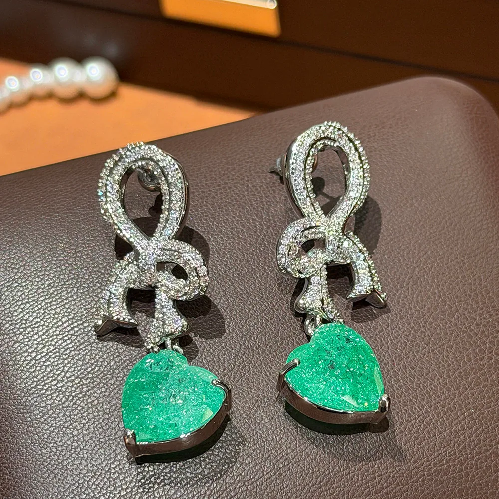 Zircon New Light Luxury Fringed Elegant Long Earrings
Zircon New Light Luxury Fringed Elegant Long Earrings