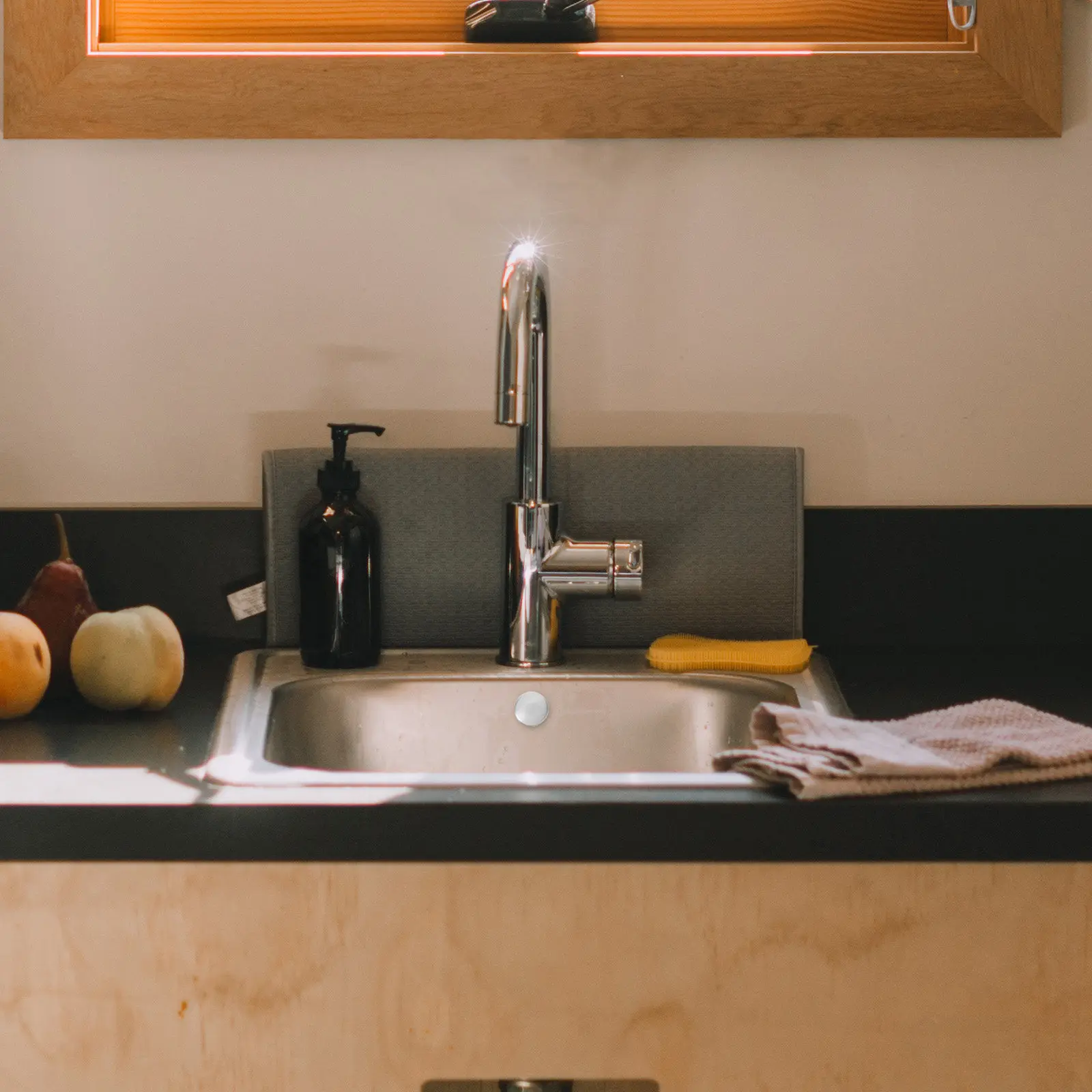 Universal Stainless Steel Kitchen Sink Hole Cover 2.8-4Cm Faucet Hole Cap Sink Soap Dispenser Seal Cover Leak Proof
Universal Stainless Steel Kitchen Sink Hole Cover 2.8-4Cm Faucet Hole Cap Sink Soap Dispenser Seal Cover Leak Proof