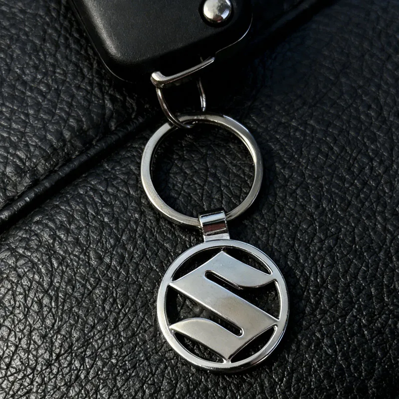 Car Keychain Key Ring Metal Emblem Badge Accessories for SUZUKI Swift Jimny Vitara S-Cross Samurai SX4 Alto Liana
Car Keychain Key Ring Metal Emblem Badge Accessories for SUZUKI Swift Jimny Vitara S-Cross Samurai SX4 Alto Liana