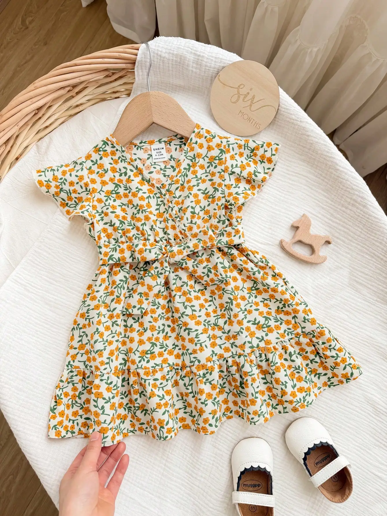 Babygirl Summer Cute Ditsy Floral Short Sleeve Dress, Mommy And Me Matching Outfits
Babygirl Summer Cute Ditsy Floral Short Sleeve Dress, Mommy And Me Matching Outfits