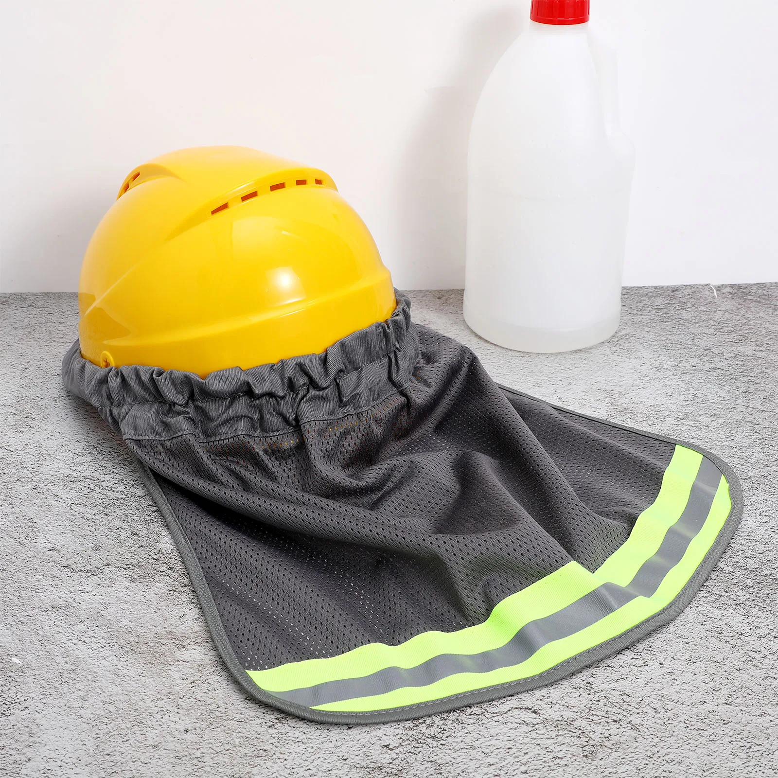 Reflective Hard Hat Shade Cover Mesh Design Gray Color Sun Protection Visor Brim Neck Protector Breathable Polyester Material
Reflective Hard Hat Shade Cover Mesh Design Gray Color Sun Protection Visor Brim Neck Protector Breathable Polyester Material