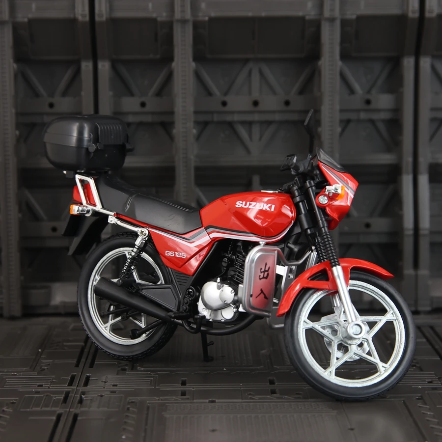 Модель мотоцикла Suzuki GS125 в стиле ретро 1:12 имеет имитирующие функции звука и освещения, богатые детали и хорошее качество.
Модель мотоцикла Suzuki GS125 в стиле ретро 1:12 имеет имитирующие функции звука и освещения, богатые детали и хорошее качество.
