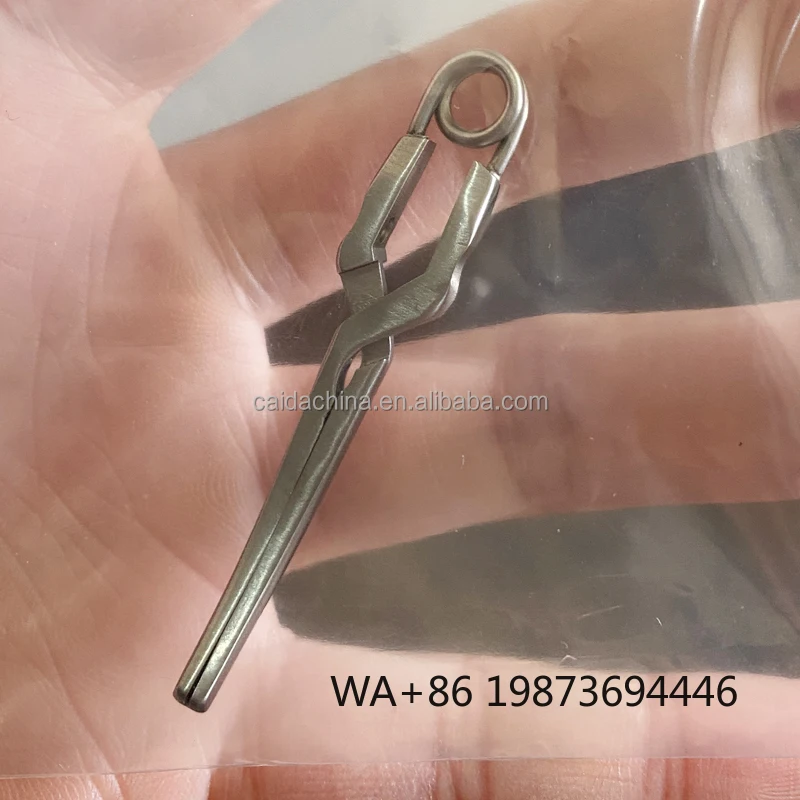 Laparoscopic Clip Pug Grasping Forceps, 2/3 Jaw Hemostatic Clip Removal
Laparoscopic Clip Pug Grasping Forceps, 2/3 Jaw Hemostatic Clip Removal