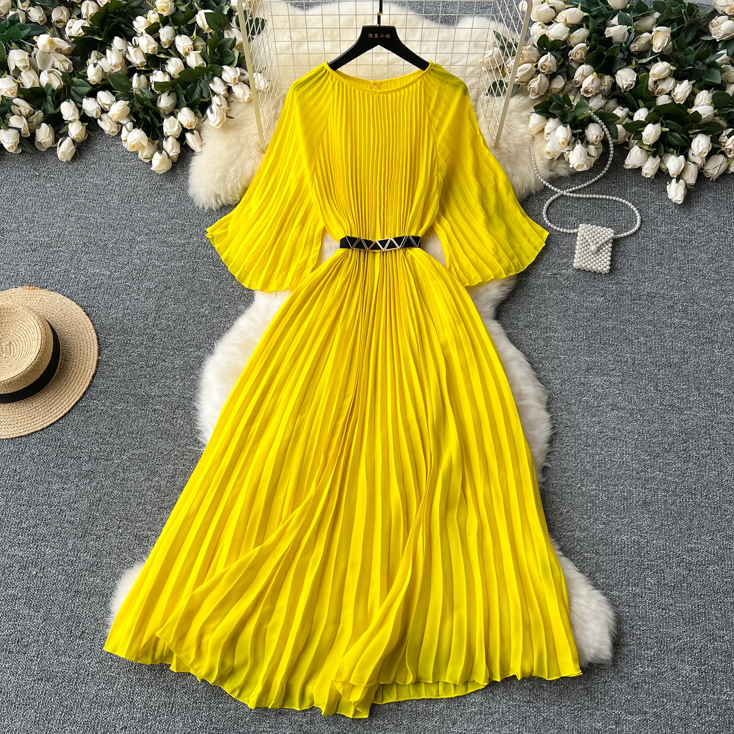 French Vintage Elegant Flare Sleeve pleated Deep o Neck Dress Vacation Women Fashion Summer Spring lool Dresses
French Vintage Elegant Flare Sleeve pleated Deep o Neck Dress Vacation Women Fashion Summer Spring lool Dresses
