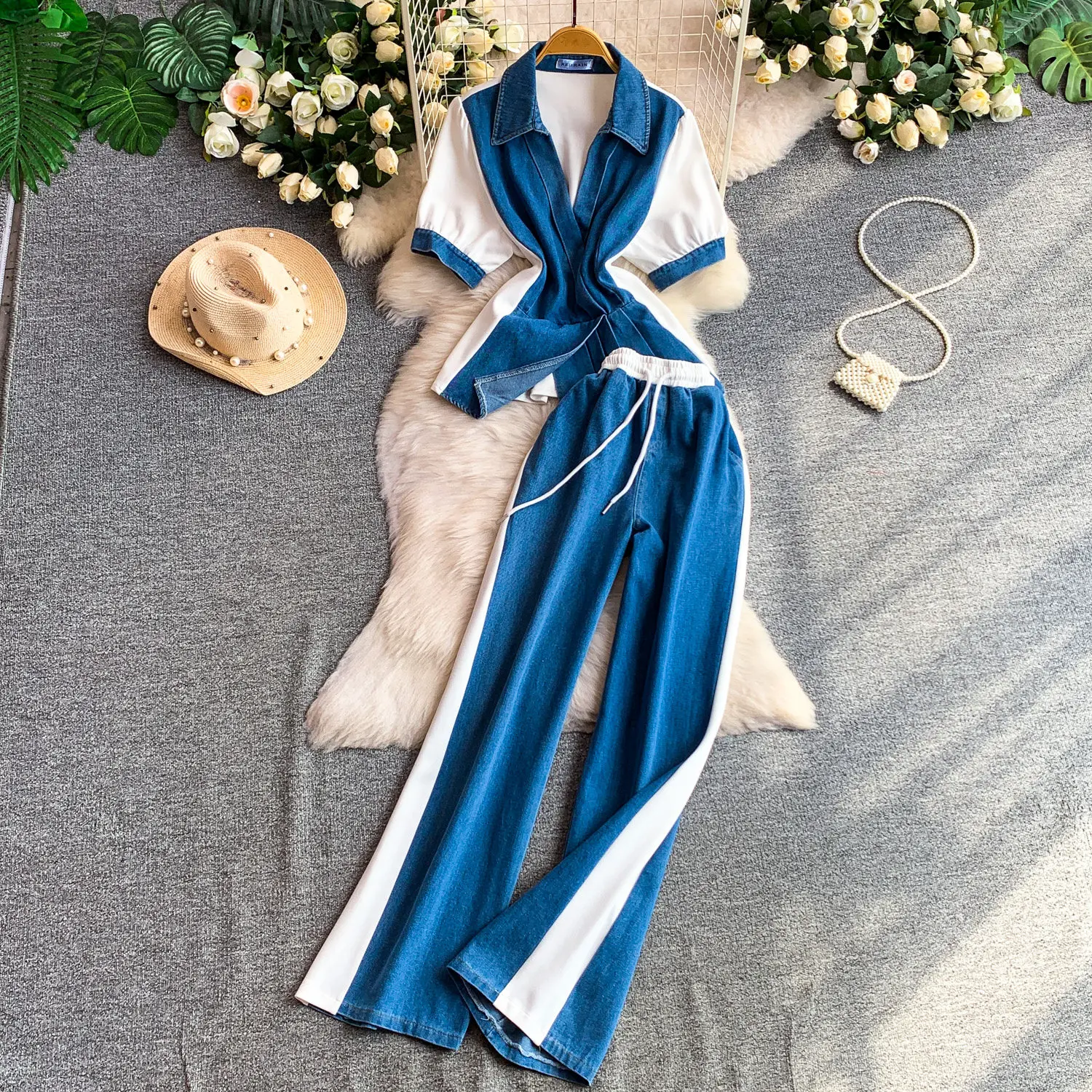 Women's Matching Sets Jean Denim 2 Piece Outfits V Neck Patchwork Denim Blouse Tops Wide Leg Jeans Two Piece Outfit Woman
Women's Matching Sets Jean Denim 2 Piece Outfits V Neck Patchwork Denim Blouse Tops Wide Leg Jeans Two Piece Outfit Woman