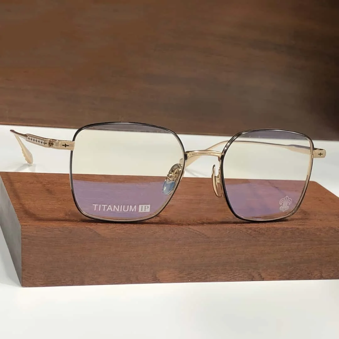 2025 New Men Retro Luxury Brand Glasses Frame Fashion Women Anti Blue Light Reading Pure Titanium Optical Prescription Eyeglass
2025 New Men Retro Luxury Brand Glasses Frame Fashion Women Anti Blue Light Reading Pure Titanium Optical Prescription Eyeglass