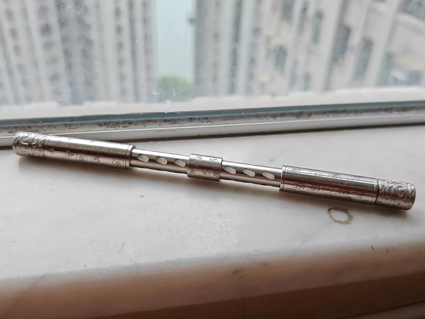 Черный миф Wukong сокращение Ruyi Золотое кольцо Rod, с вращающимся гироскопом для пальцев EDC
Черный миф Wukong сокращение Ruyi Золотое кольцо Rod, с вращающимся гироскопом для пальцев EDC