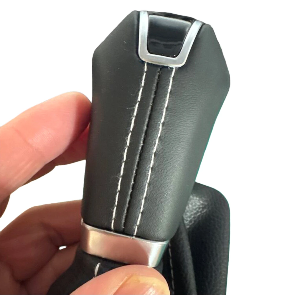 Car Gear Shift Shifter Knob Lever Handle Head With Leather Dust-Proof 467202W200 46720-2W200 For Hyundai For Santa FE 2013-2016
Car Gear Shift Shifter Knob Lever Handle Head With Leather Dust-Proof 467202W200 46720-2W200 For Hyundai For Santa FE 2013-2016