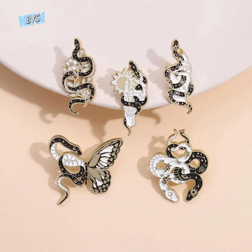 Sun Moon Snake Butterfly Snake Enamel Pins 3D Gothic Animal Black White Snake Winding Brooch Funny Anti-slip Snake Lapel Pin
Sun Moon Snake Butterfly Snake Enamel Pins 3D Gothic Animal Black White Snake Winding Brooch Funny Anti-slip Snake Lapel Pin