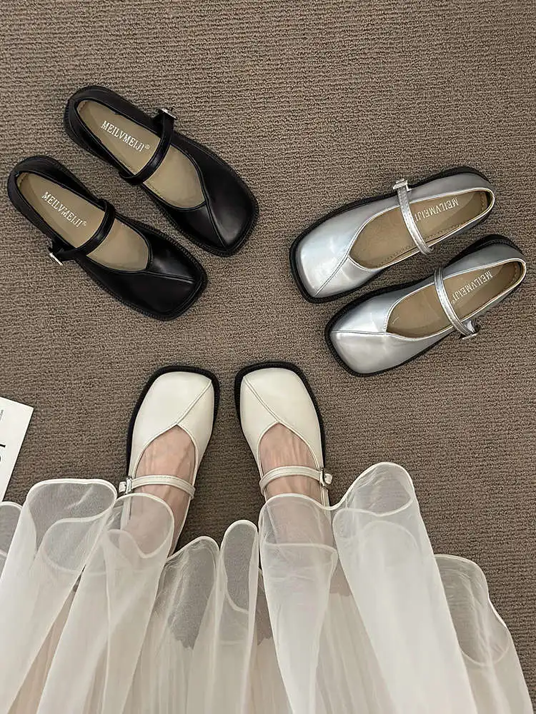 Mary Jane Women's Flats Spring 2026 New Style Korean Style Flat Bottom Slip-On Shoes with Skirt Small Leather Shoes
Mary Jane Women's Flats Spring 2026 New Style Korean Style Flat Bottom Slip-On Shoes with Skirt Small Leather Shoes