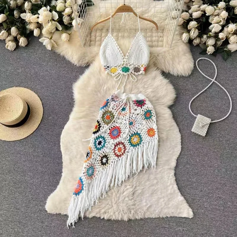 Summer Bohemian Style Knitted Hollow Crochet Hanging Neck V-neck Tube Top + Irregular Short Skirt Two-piece Set
Summer Bohemian Style Knitted Hollow Crochet Hanging Neck V-neck Tube Top + Irregular Short Skirt Two-piece Set