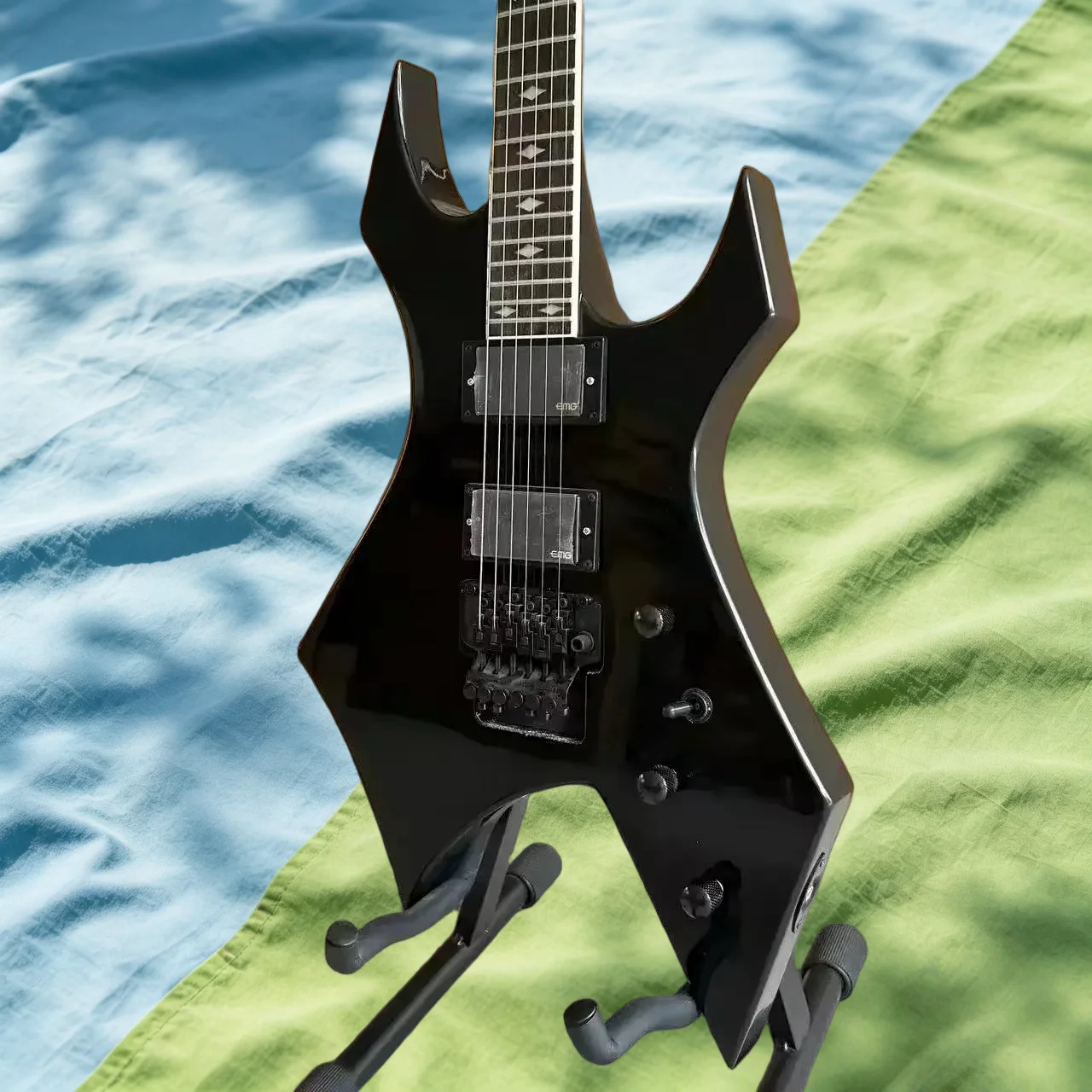 Free Shipping Electric Guitar Black Rosewood Neck Mahogany Body BC Unique Wood Grain & Color Variations
Free Shipping Electric Guitar Black Rosewood Neck Mahogany Body BC Unique Wood Grain & Color Variations