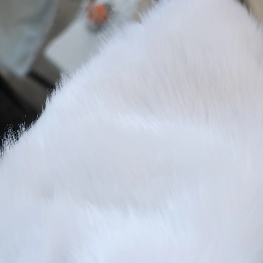 Elegant Thickened Bridal Gown Shawl White Fur Warm Wedding Wrap Fluffy Fur Long Faux Fur Wrap Autumn Winter
Elegant Thickened Bridal Gown Shawl White Fur Warm Wedding Wrap Fluffy Fur Long Faux Fur Wrap Autumn Winter