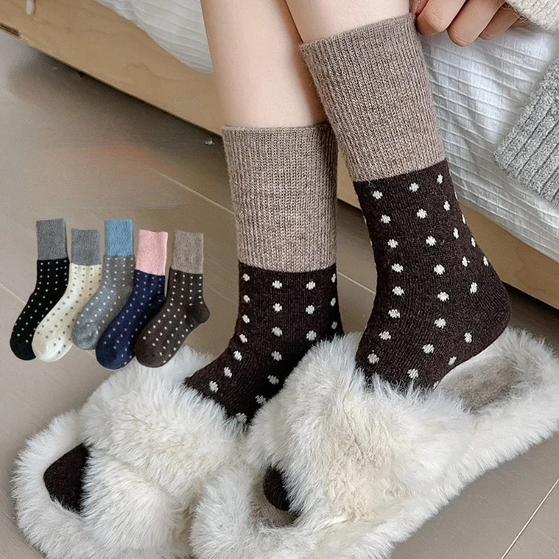 Women's autumn winter thick warm color blocked polka dot mid tube socks breathable simple comfortable casual socks
Women's autumn winter thick warm color blocked polka dot mid tube socks breathable simple comfortable casual socks