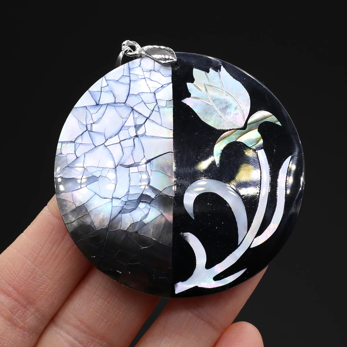 New Style Pendant Natural Shell The Mother Of Pearl Shell Round Pendant Charms For Jewelry Making DIY Necklace Clothes Accessory
New Style Pendant Natural Shell The Mother Of Pearl Shell Round Pendant Charms For Jewelry Making DIY Necklace Clothes Accessory