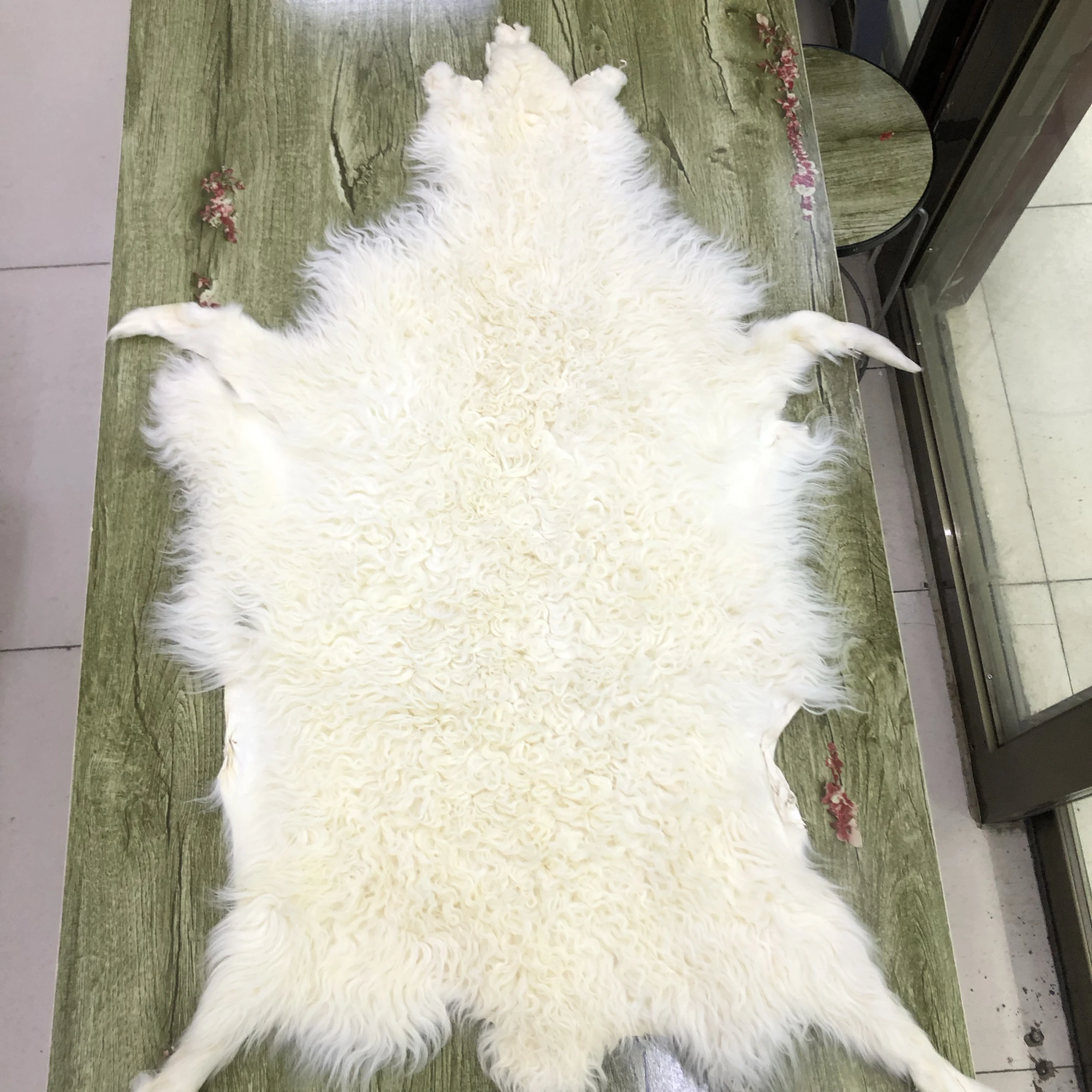 Экологичный тосканский ковер из овечьей шерсти в скандинавском стиле для домашнего декора, чистошерстяная поверхность, без кастомизации, для домашнего использования
Экологичный тосканский ковер из овечьей шерсти в скандинавском стиле для домашнего декора, чистошерстяная поверхность, без кастомизации, для домашнего использования