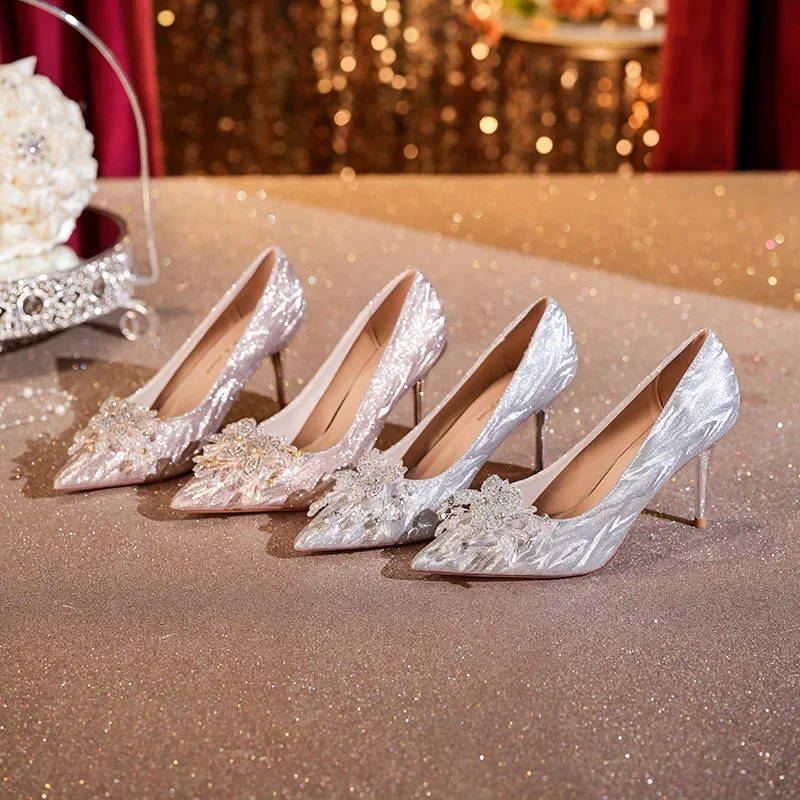 2025 Spring Ladies Pumps Luxurious Sequin Cloth Crystal Butterfly Stiletto High Heels Women Dress Banquet Wedding Shoes
2025 Spring Ladies Pumps Luxurious Sequin Cloth Crystal Butterfly Stiletto High Heels Women Dress Banquet Wedding Shoes