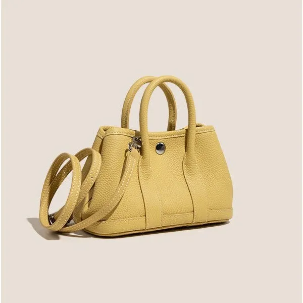 100% Genuine Leather Unique Leisure Diaper Bag Shopper Tote Crossbody Handbag For Commuter Daily Casual
100% Genuine Leather Unique Leisure Diaper Bag Shopper Tote Crossbody Handbag For Commuter Daily Casual