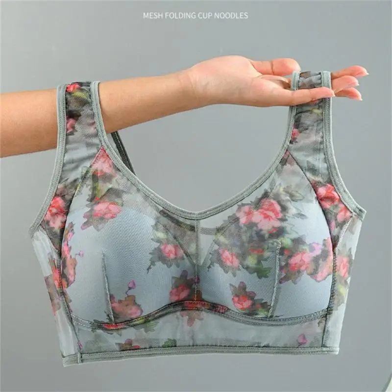 Vest Bra Thin Section Comfortable Slim Breathable And Not Stuffy No Leakage Of Traces Underwear Comfortable Bra Breathable Soft
Vest Bra Thin Section Comfortable Slim Breathable And Not Stuffy No Leakage Of Traces Underwear Comfortable Bra Breathable Soft