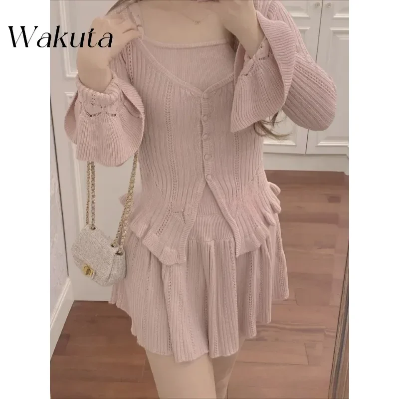 WAKUTA Japanese Kawaii Niche Design Spring Sweet Fungus Edge Knitted Long Sleeved A-line Short Skirt Retro Y2K Fairy 2-piece Set
WAKUTA Japanese Kawaii Niche Design Spring Sweet Fungus Edge Knitted Long Sleeved A-line Short Skirt Retro Y2K Fairy 2-piece Set