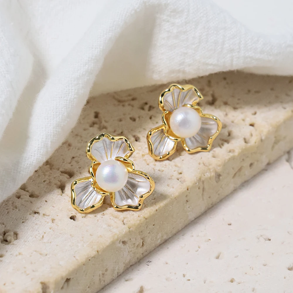 XlentAg Spring Collection 18K Gold Earrings | White Enamel Petal Pearl Studs | 2024 Fashion Floral Jewelry
XlentAg Spring Collection 18K Gold Earrings | White Enamel Petal Pearl Studs | 2024 Fashion Floral Jewelry