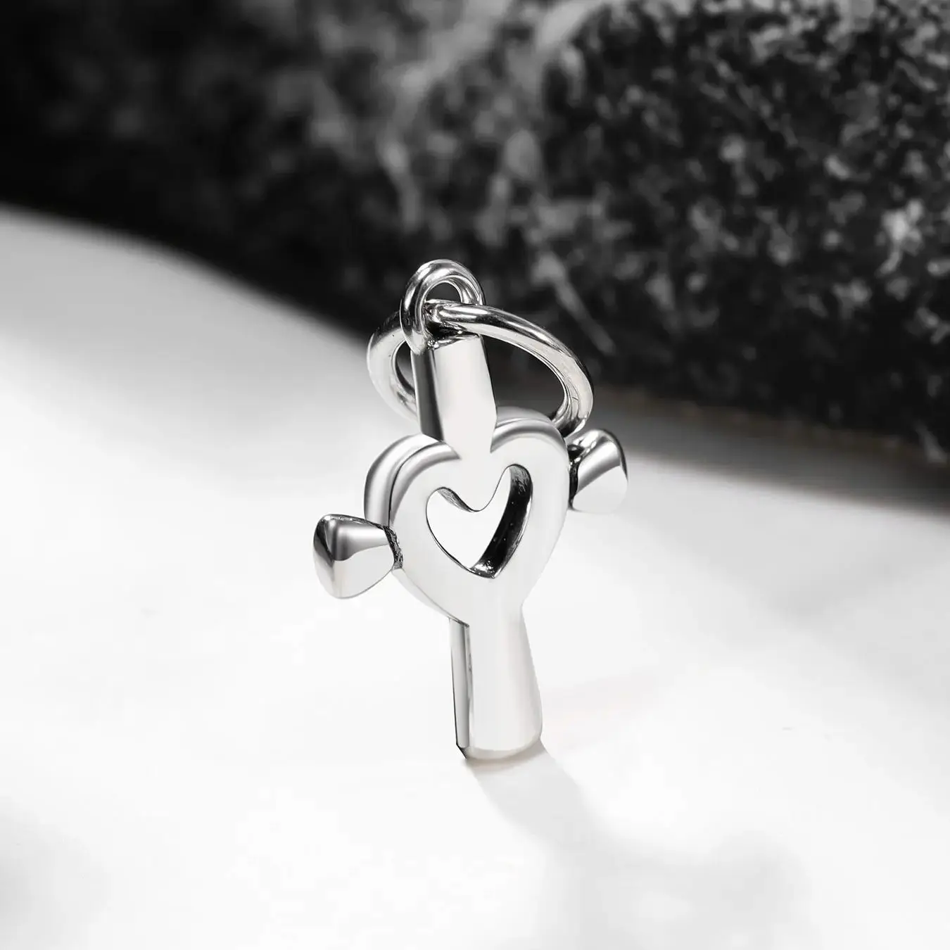 DJ054 genuine 925 sterling silver exquisite fashion DIY silver jewelry Centered around love pendant
DJ054 genuine 925 sterling silver exquisite fashion DIY silver jewelry Centered around love pendant